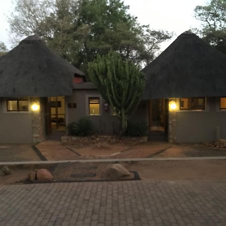 Mabalingwe Elephant Lodge Bela-Bela Exteriör bild